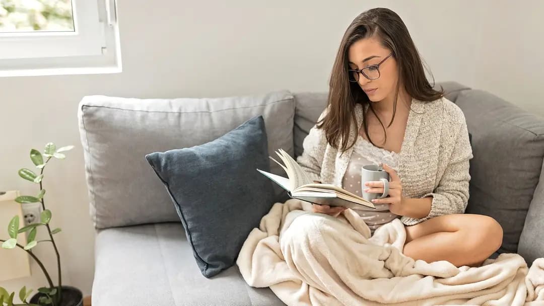 10 Must-Read Books Recommended by PTSD Therapists