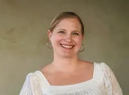 Gillian Keiner — trauma therapist
