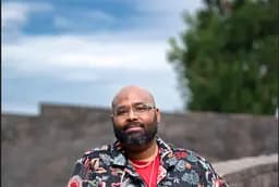 Keith Moy — trauma therapist