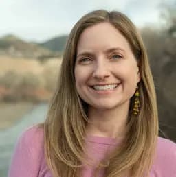 Lesley Fulton — trauma therapist